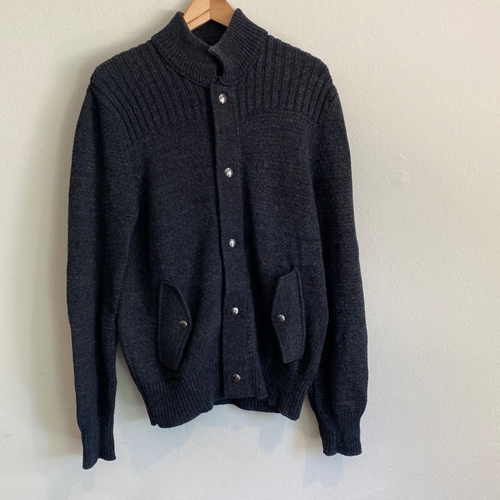 Mens Gently worn Banana Republic Sweater